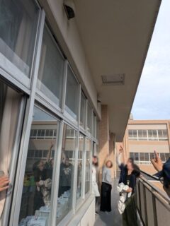 楠小学校救助袋、避難梯子体験